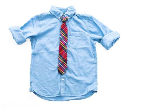 新买的衣服掉色怎么洗最好,红色衣服掉色怎么处理不让它掉色