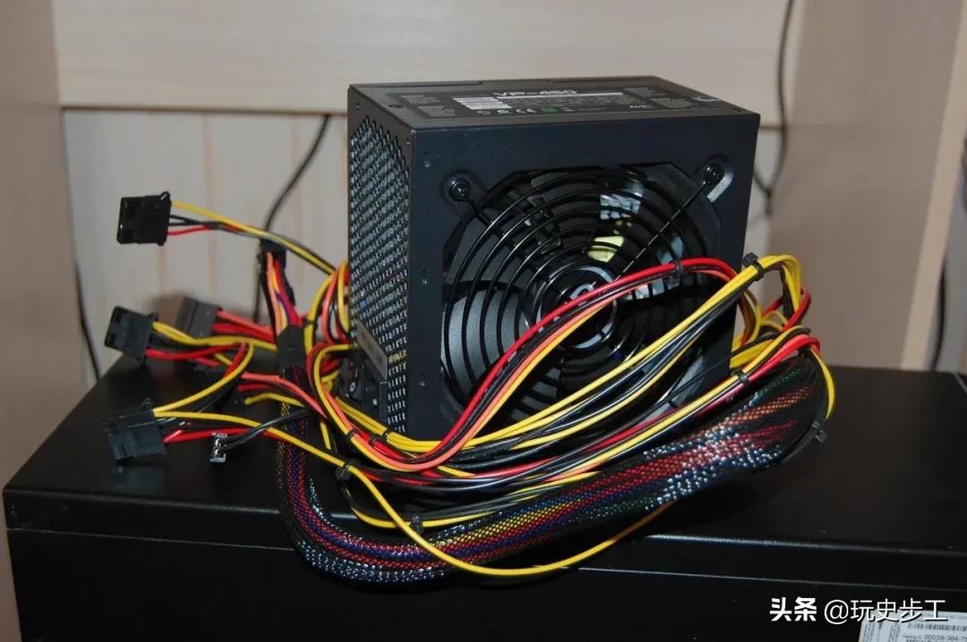 12VO电源标准推出，帮你赶走电脑里的“小偷”