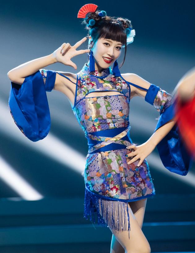 蓝盈莹穿牛仔装,蓝盈莹穿短装的照片