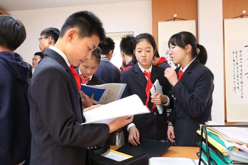 在朋友圈晒娃的危害你知道吗,在朋友圈晒娃的这些危害你想过吗