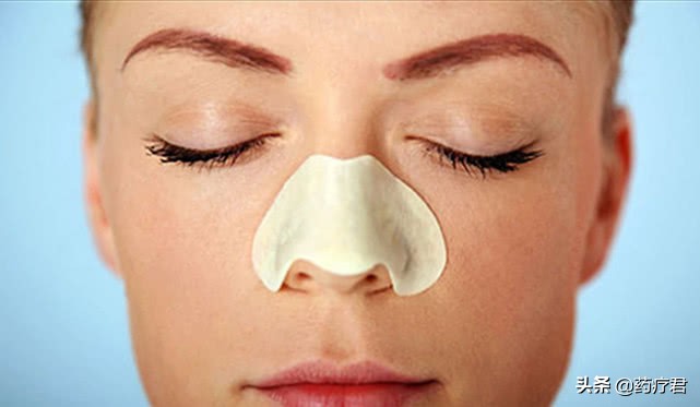 鼻子毛孔粗大黑头多是草莓鼻吗,挤黑头草莓鼻造成毛孔粗大怎么办