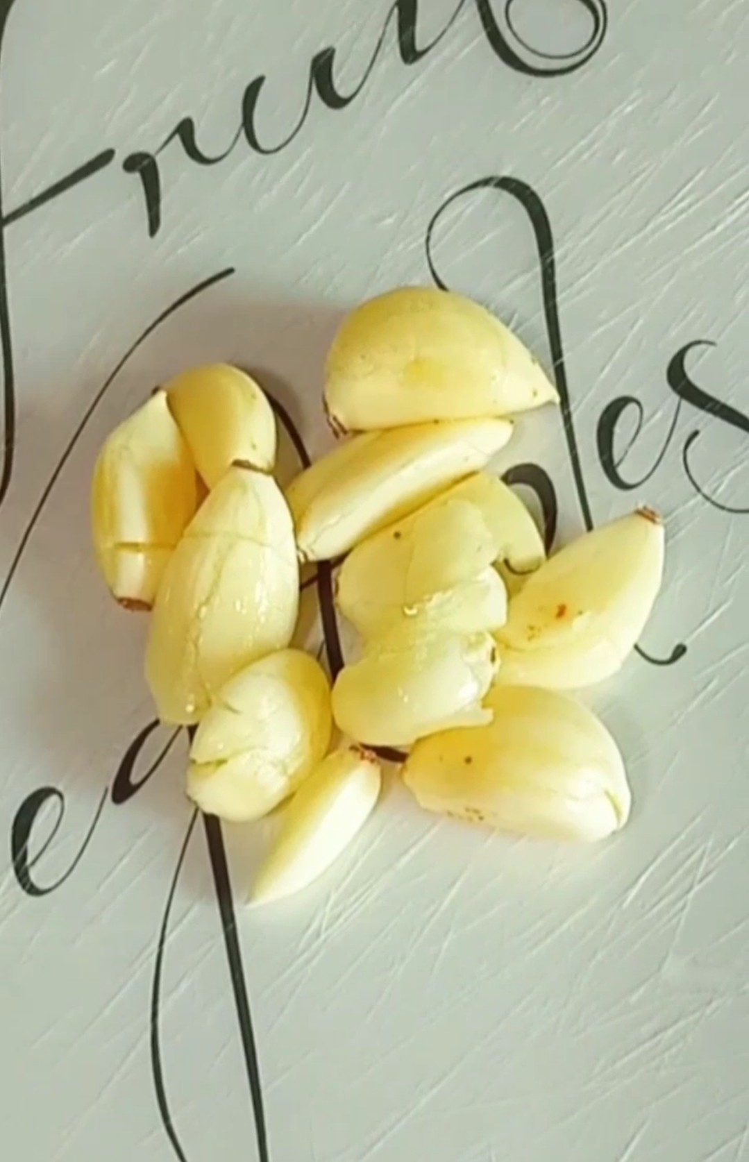 女人常吃这些皮肤水嫩皱纹消失,这几种食物有助淡化色斑