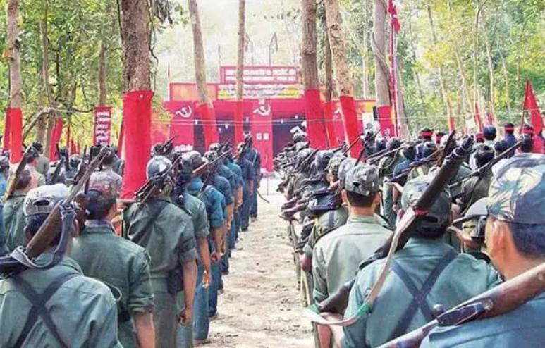 印度演练中巴双线作战,印度军队阻挡边境巡逻被反制视频