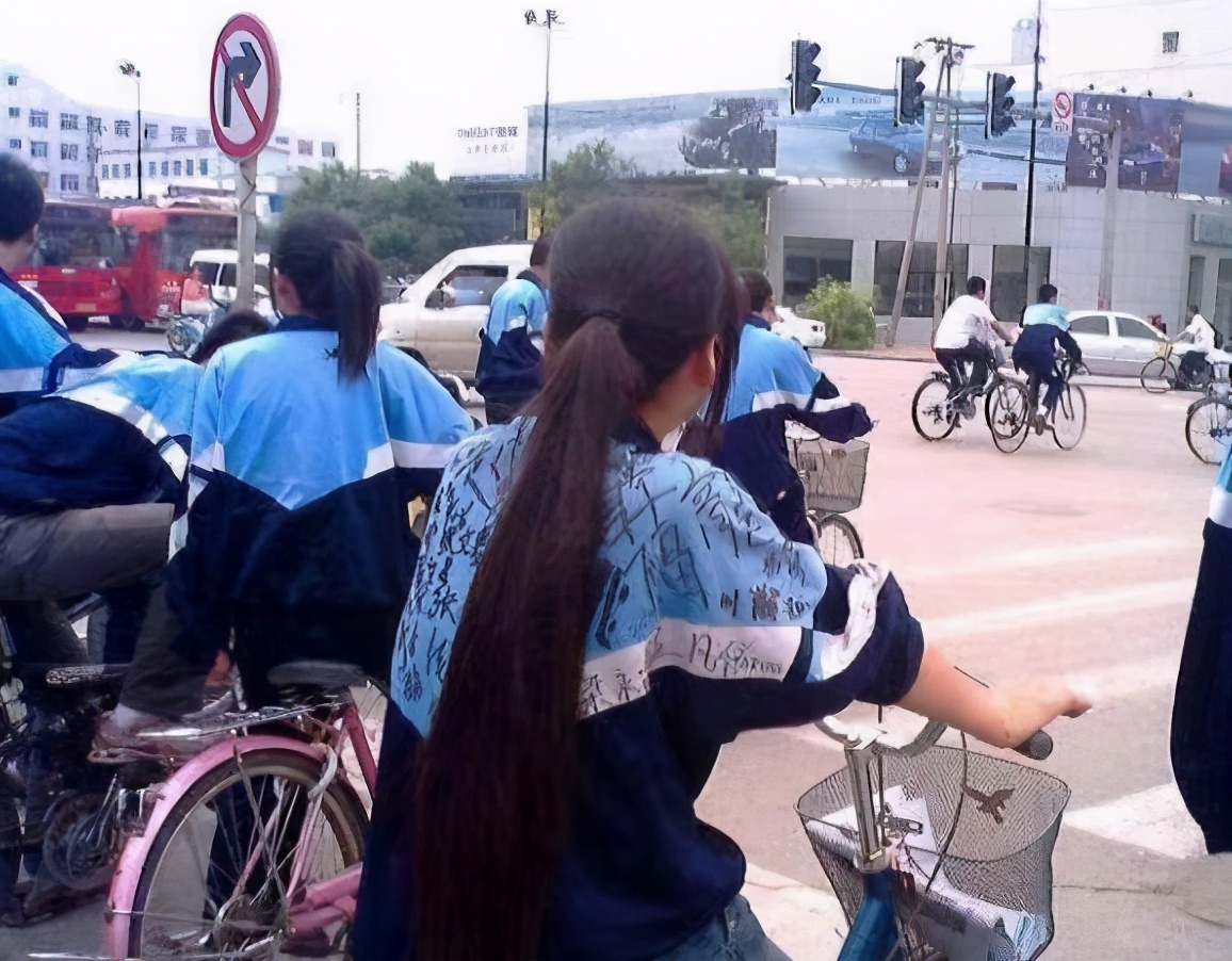 服装效果图校服系列手绘,学生手绘衣服