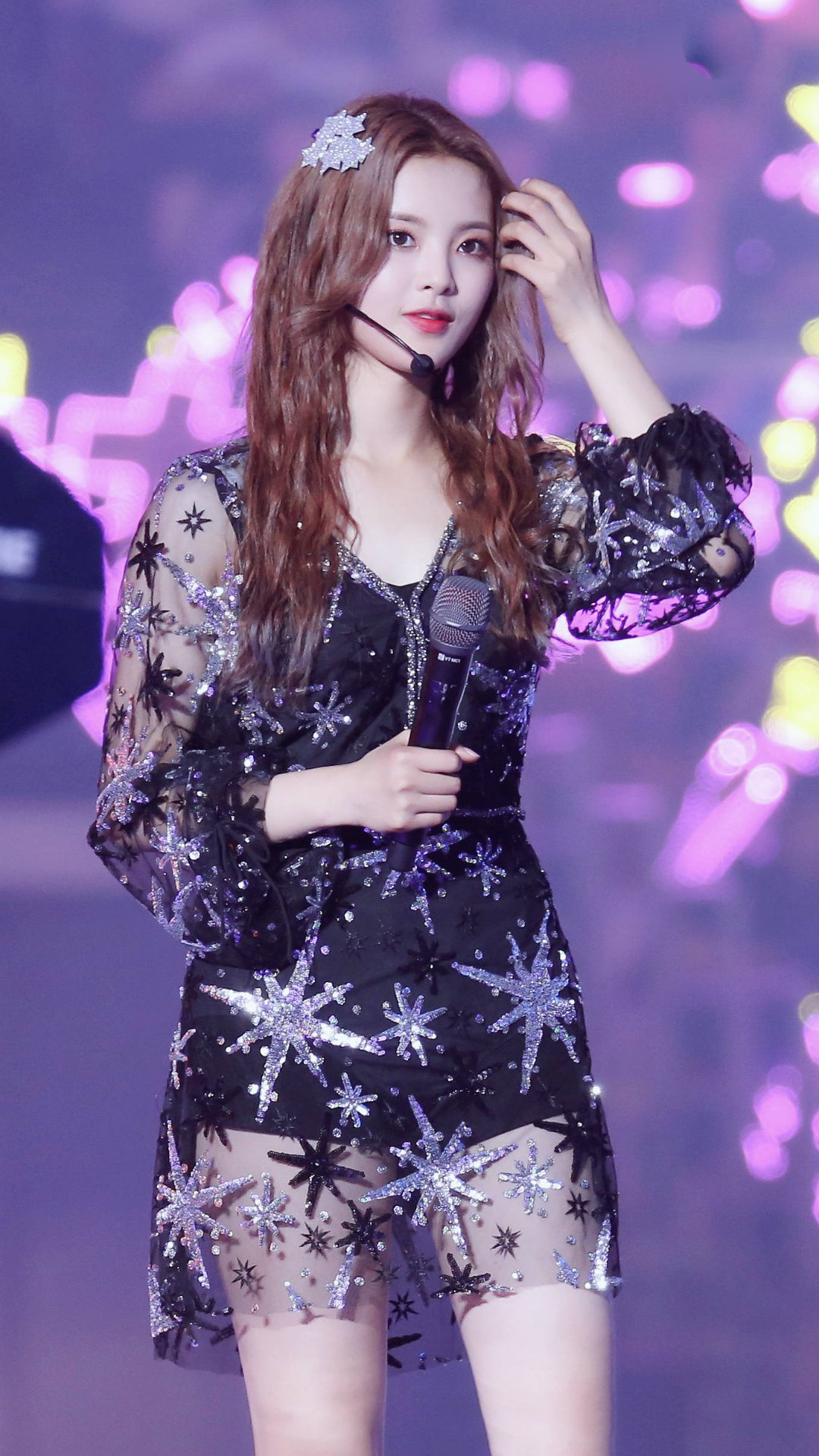 杨超越和鞠婧祎谁的衣品好,鞠婧祎和杨超越撞衫蓝色衣服