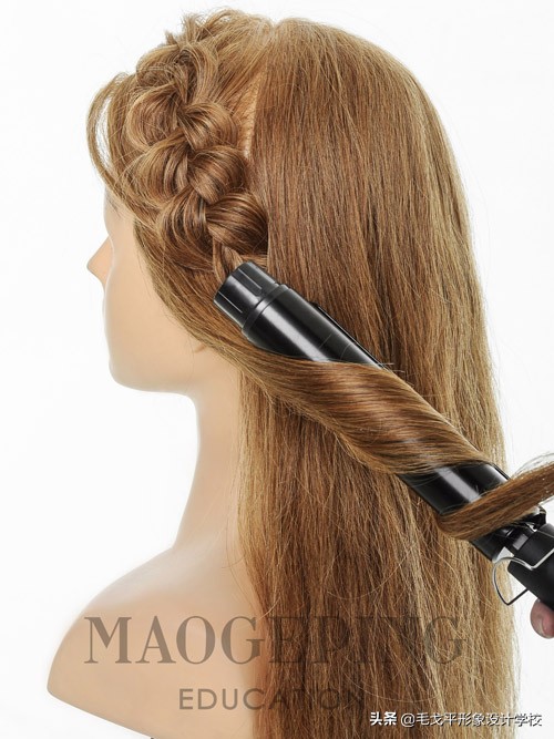 不会编发也可以扎的披肩发,披肩发怎么扎古风发辫