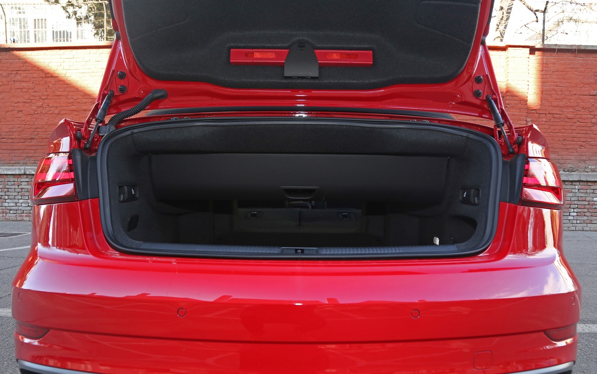 奥迪四座敞篷最新款,软顶敞篷车奥迪新款