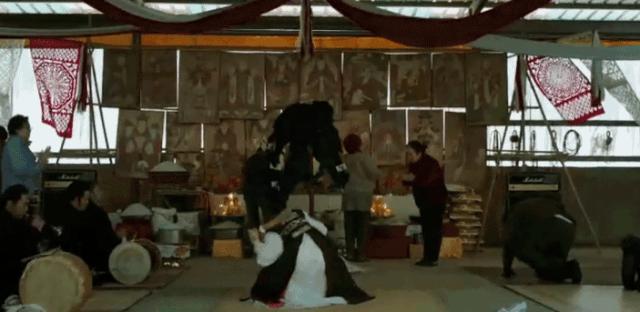 韩国版《双瞳》，六指神僧把妙龄少女当祭坛，韩国*教邪**有多么恐怖