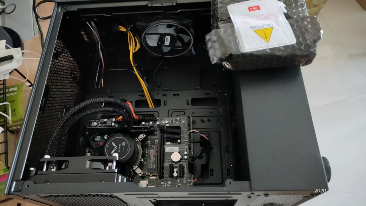 怎么自己组装电脑全过程,自己如何组装电脑详细教程来了