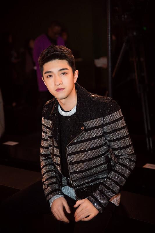 金瀚休闲西装,金瀚巴黎走秀视频