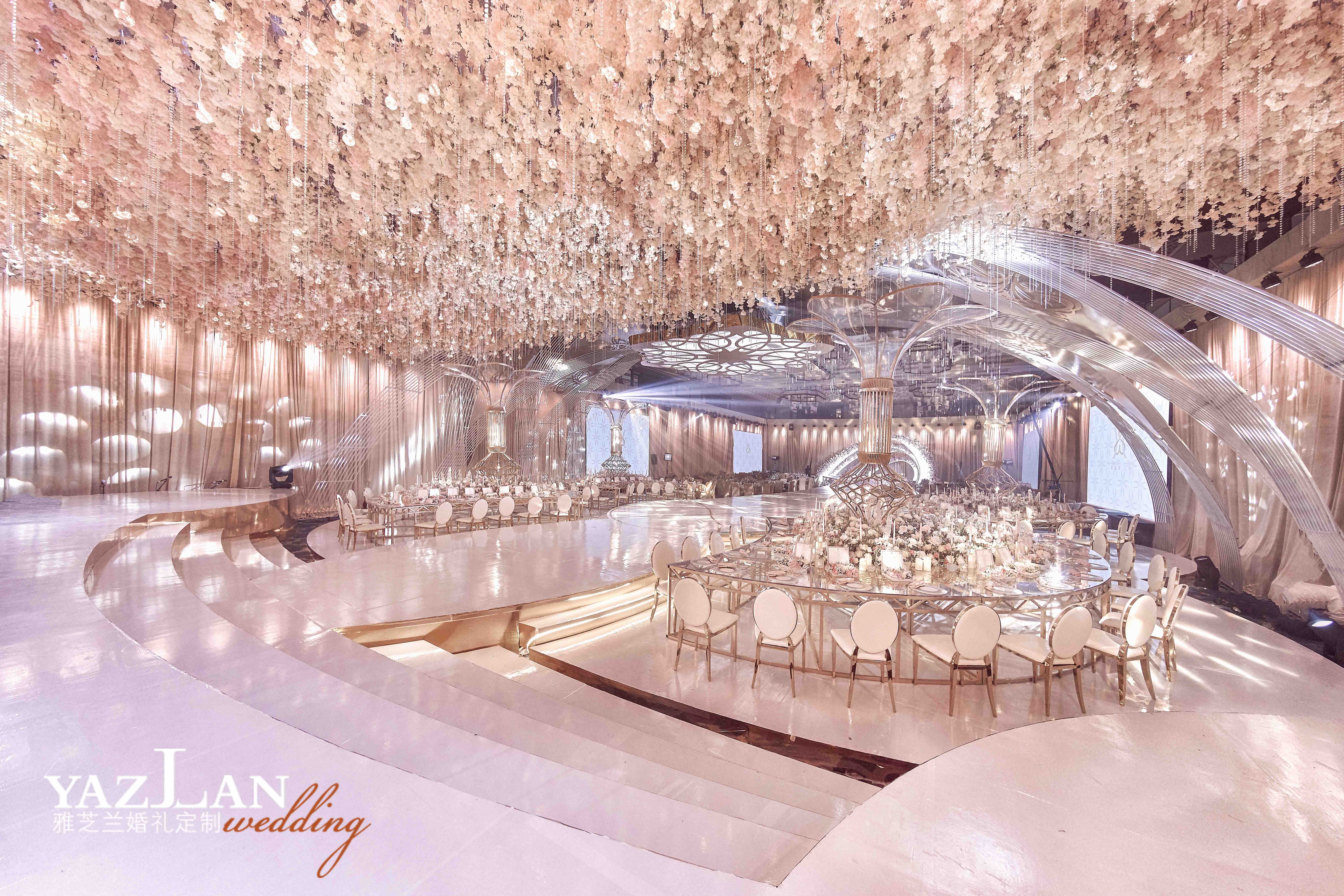 百万级婚礼现场中式,顶级西式婚礼教堂