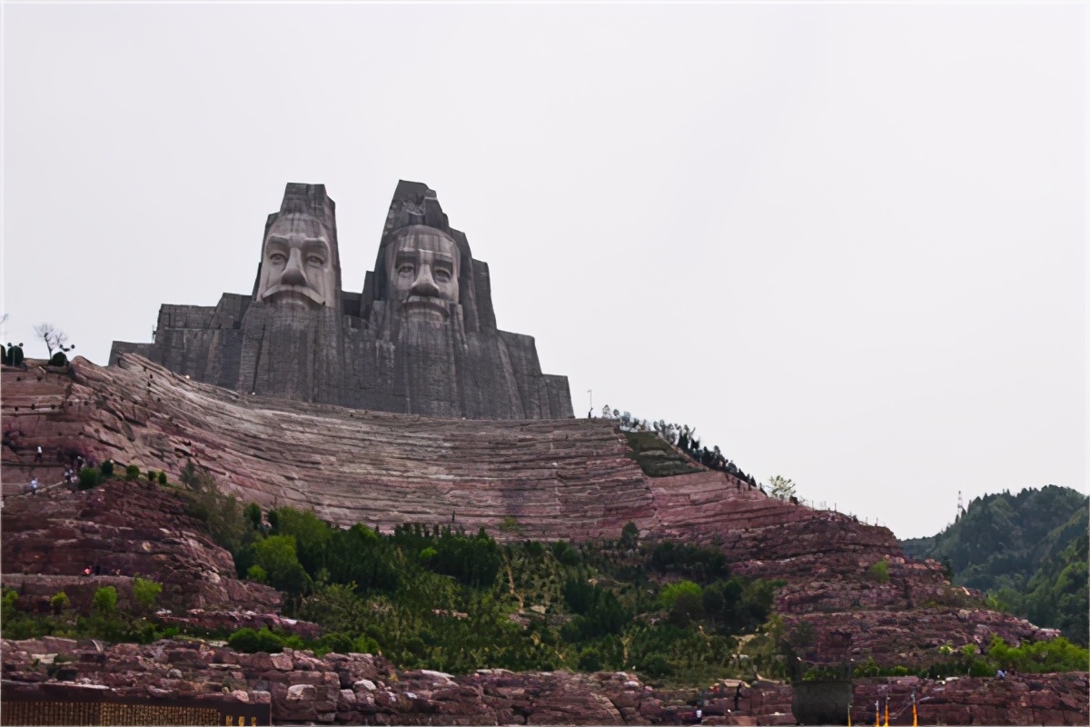 河南郑州标志性建筑都有哪些,河南省郑州最有历史的建筑