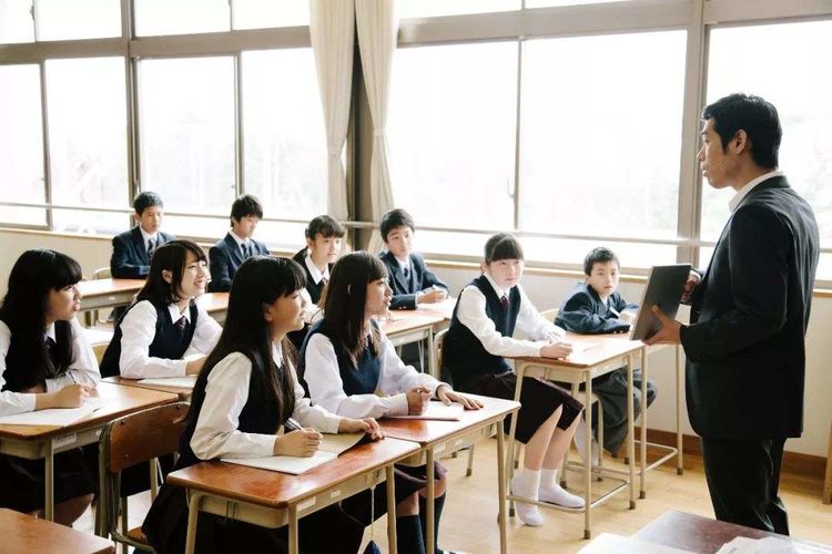 本科师范生建议考研还是考编,师范生考研好还是就业好