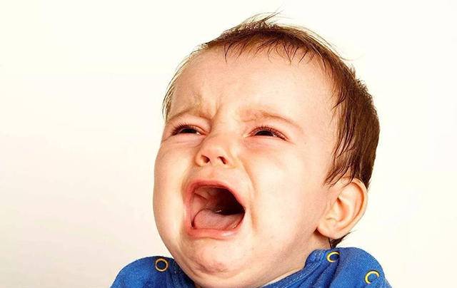 为什么小孩子长牙齿口臭,起床了刷刷牙还是口臭怎么回事