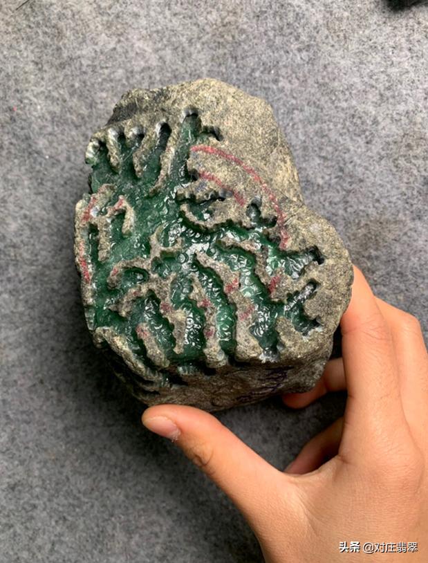 开窗的翡翠原石怎么辨别,翡翠原石开窗料鉴别