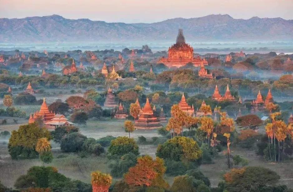 去缅甸买翡翠原石比国内便宜吗,缅甸翡翠手镯哪里买比较便宜