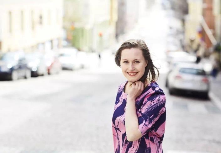 芬兰女总理拍露胸写真被喷辱国！她凭什么成为世界最年轻女总理？