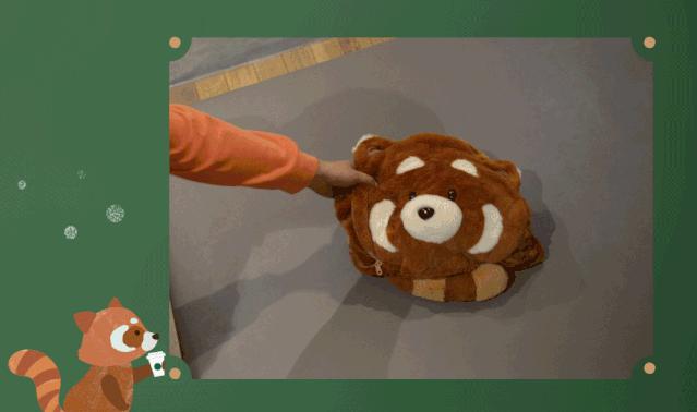 被星巴克的圣诞款设计，“闪”到了