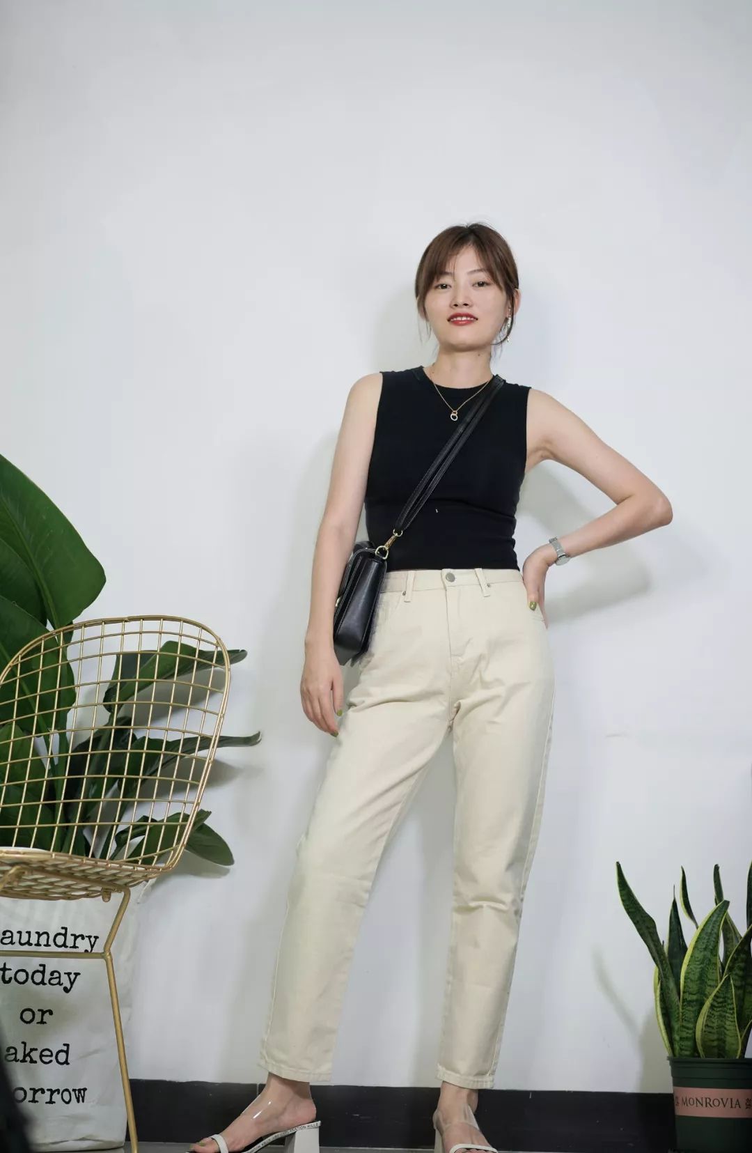 我试了九条白色牛仔裤,这四条太太太好穿了!