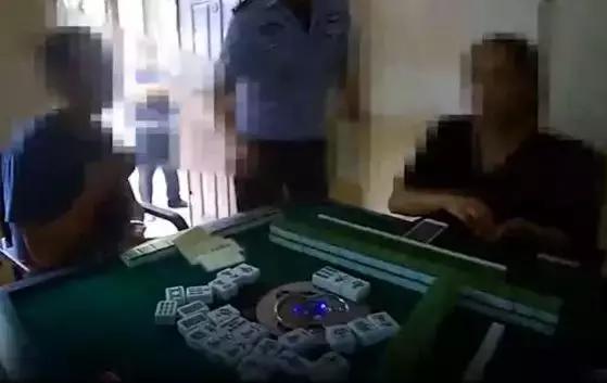 村民聚众赌博民警一锅端,特殊时期聚众赌博警察及时抓获