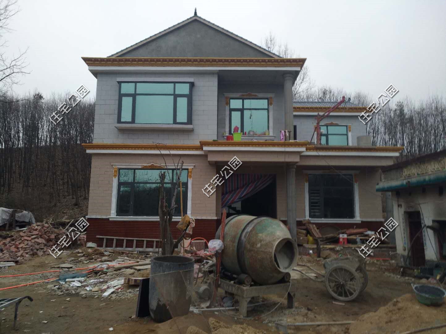 农村小伙打拼20年回乡建房,农村小伙打工10年花30万建的房子