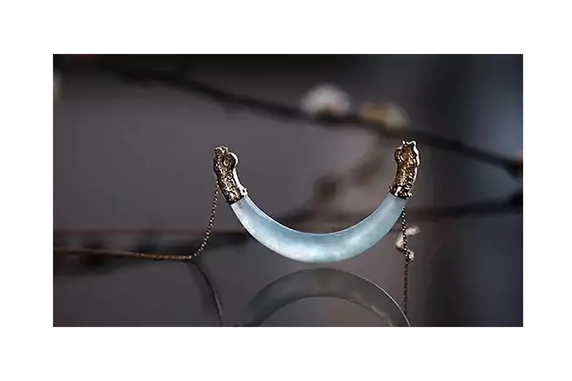 翡翠手镯摔断修复图片,翡翠手镯摔断了修复多少钱