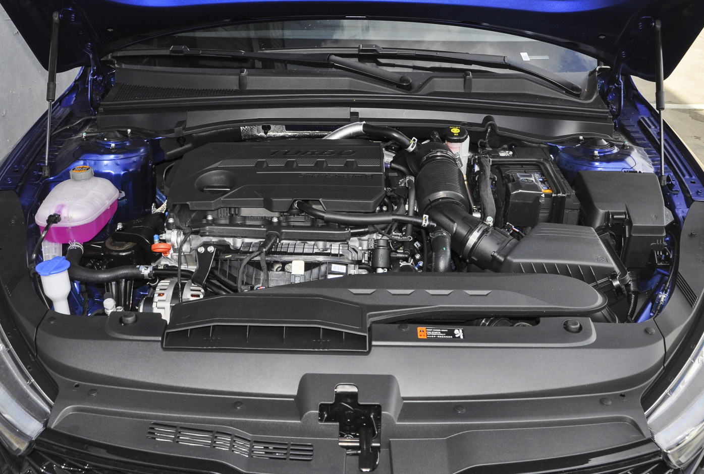 2020款起亚k5凯酷值得买的配置,起亚k5凯酷2.0t款动力测评