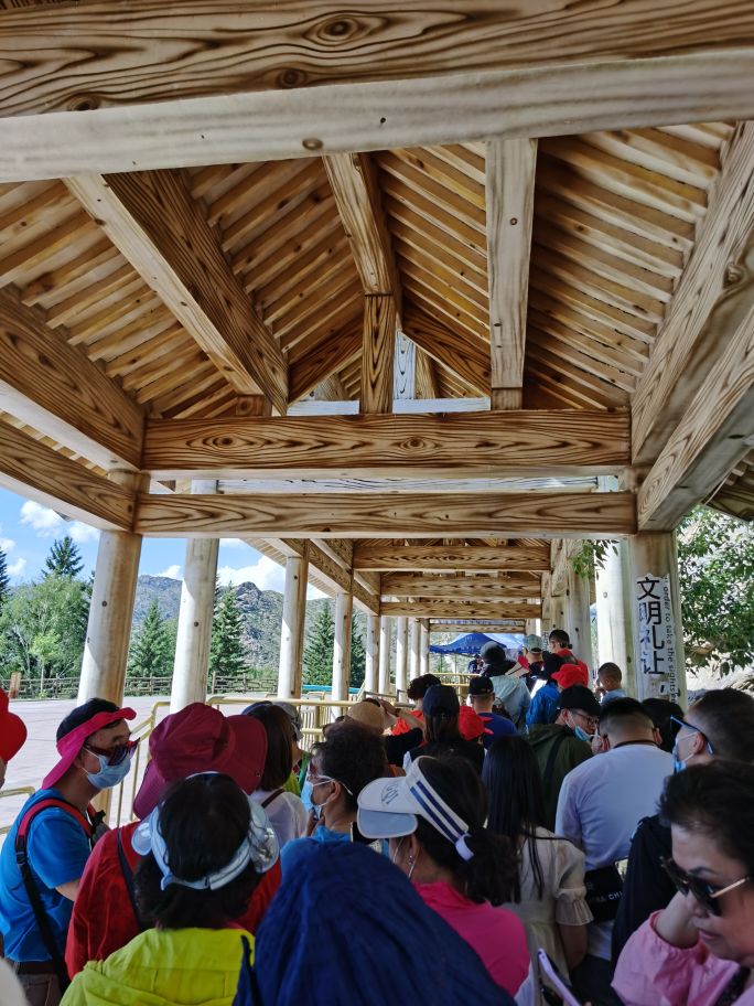 新疆天路可可托海,坐大巴从新疆去哈萨克斯坦