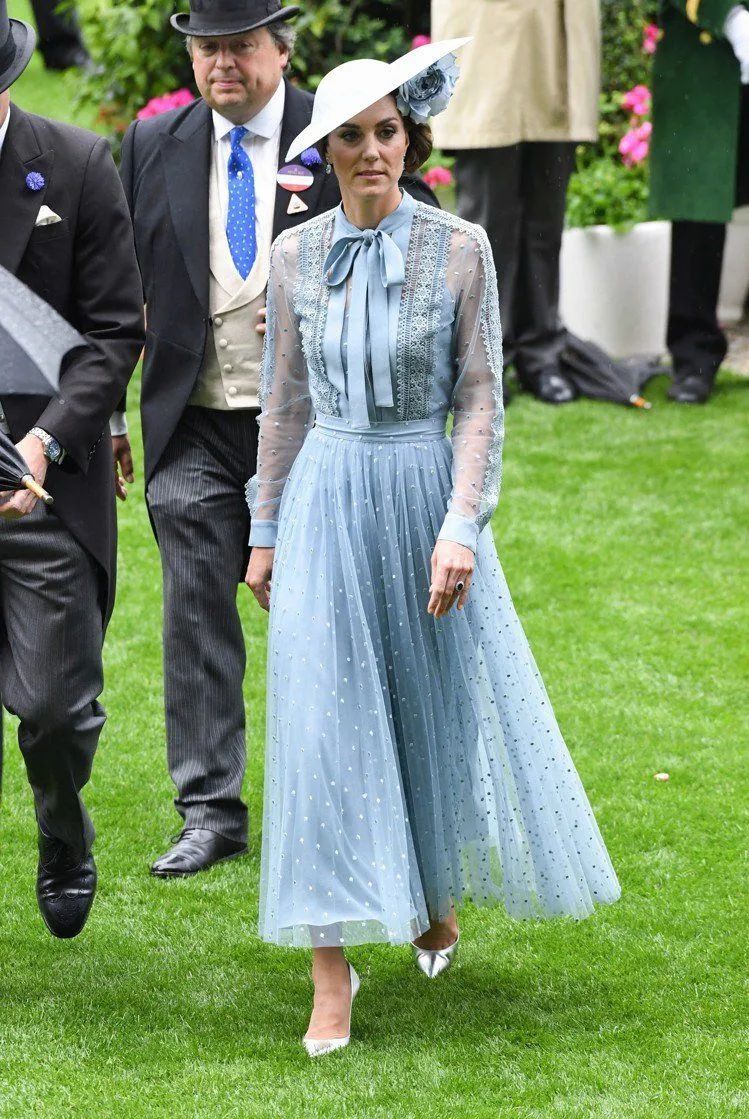 黎巴嫩爆炸发生后，巩俐章子怡的挚爱无声落泪……