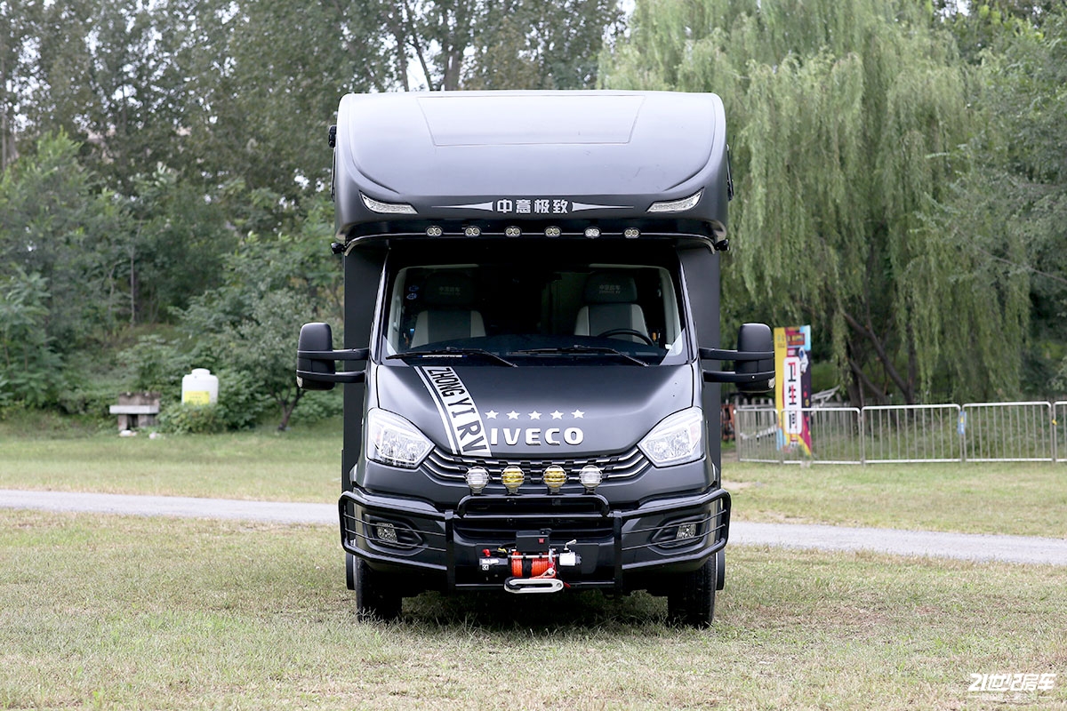 最新国产依维柯欧胜四驱房车,依维柯欧胜6.5吨悬挂