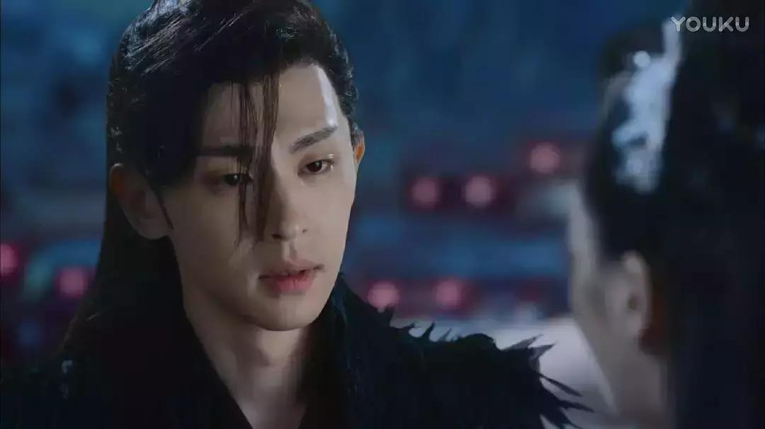 半个娱乐圈的人都在点歌,半个娱乐圈的粉丝都蹲在地上