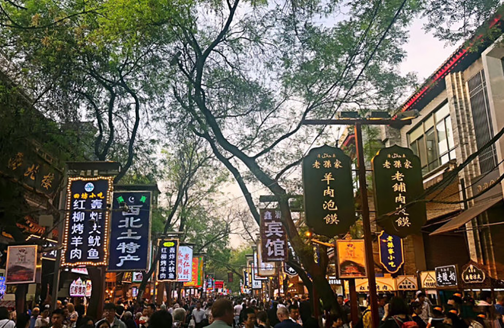 回民街和西羊市有什么区别,西羊市和回民街是一个地方吗