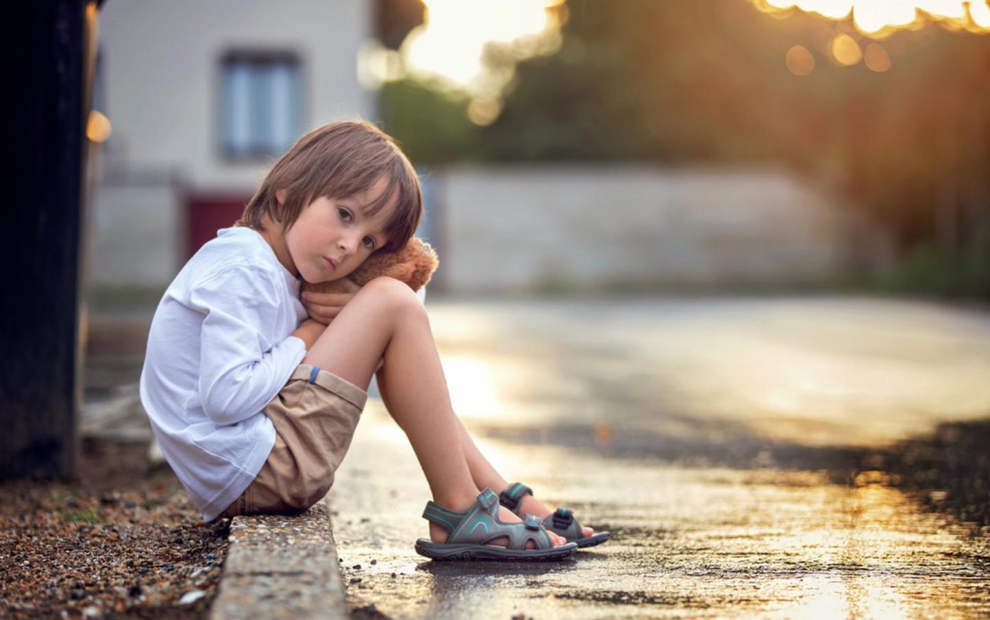 孩子不愿意社交交朋友怎么办,孩子不愿意交朋友心理障碍