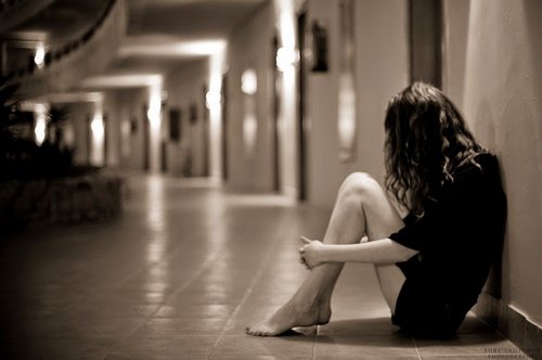 分手后如何面对前任,忘不掉前任该怎么跟前任说