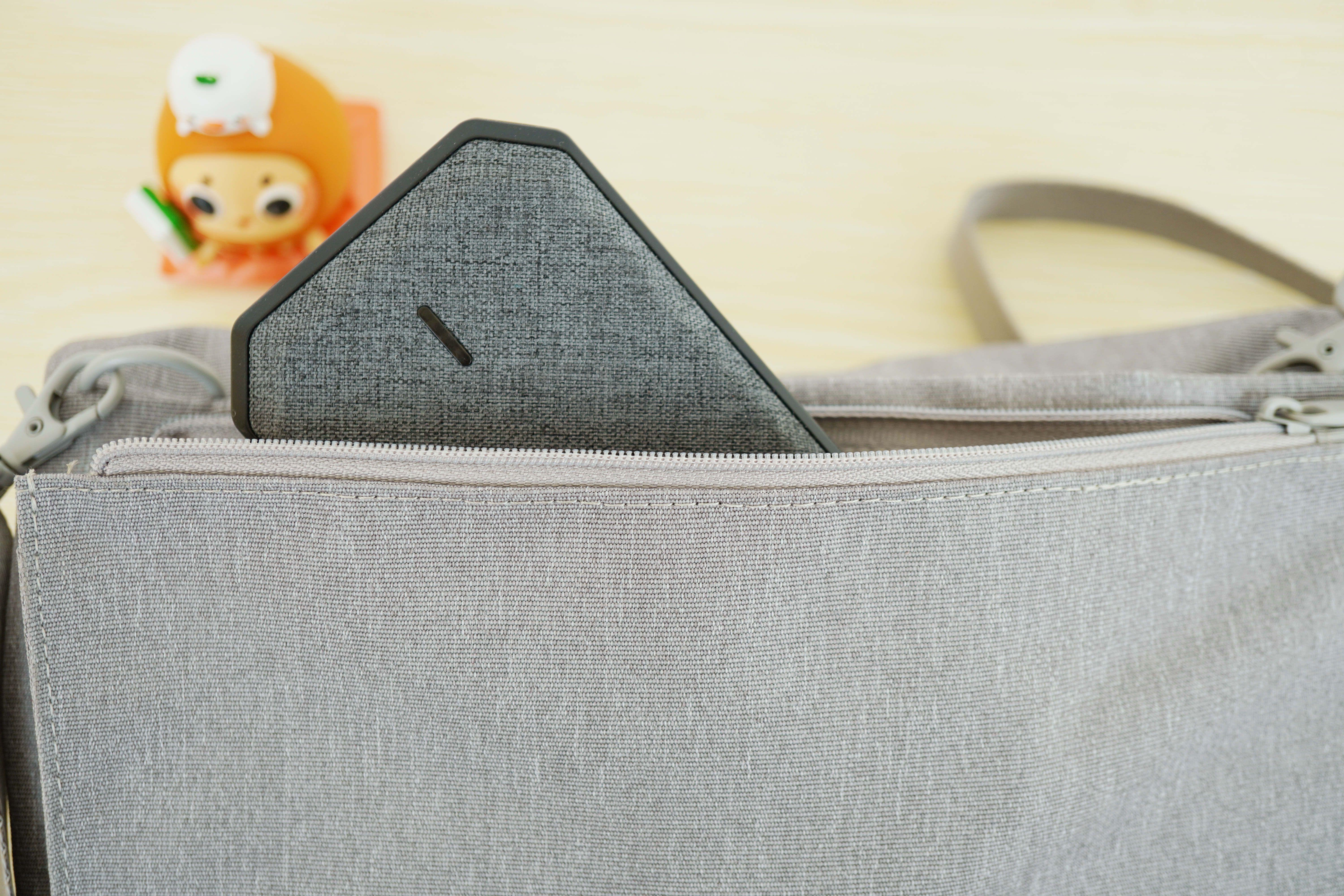 日式清新，便捷随身—elecom宜丽客数码收纳平板包SC01