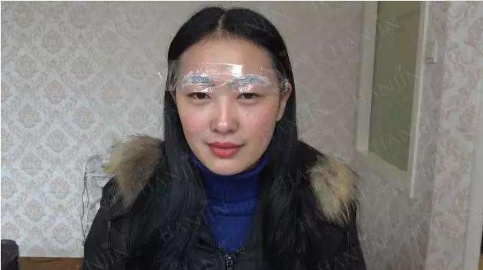 纹眉都有哪些风险,纹眉去医院好还是自己做好