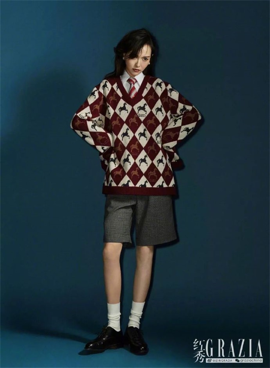 唐嫣粉色西装造型气场全开,难怪35岁的唐嫣穿衣风格惊艳