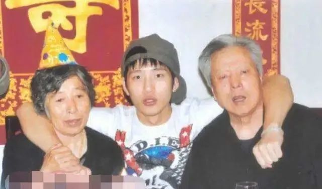 意大利男女感动视频,意大利最新感人视频