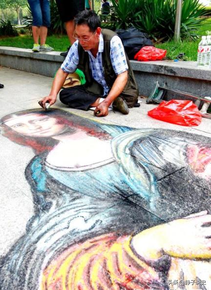 独腿画蒙娜丽莎,独腿艺人画出蒙娜丽莎