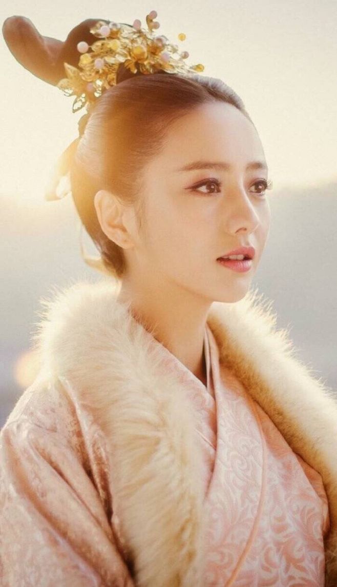 客观分析，佟丽娅为什么变油腻了？