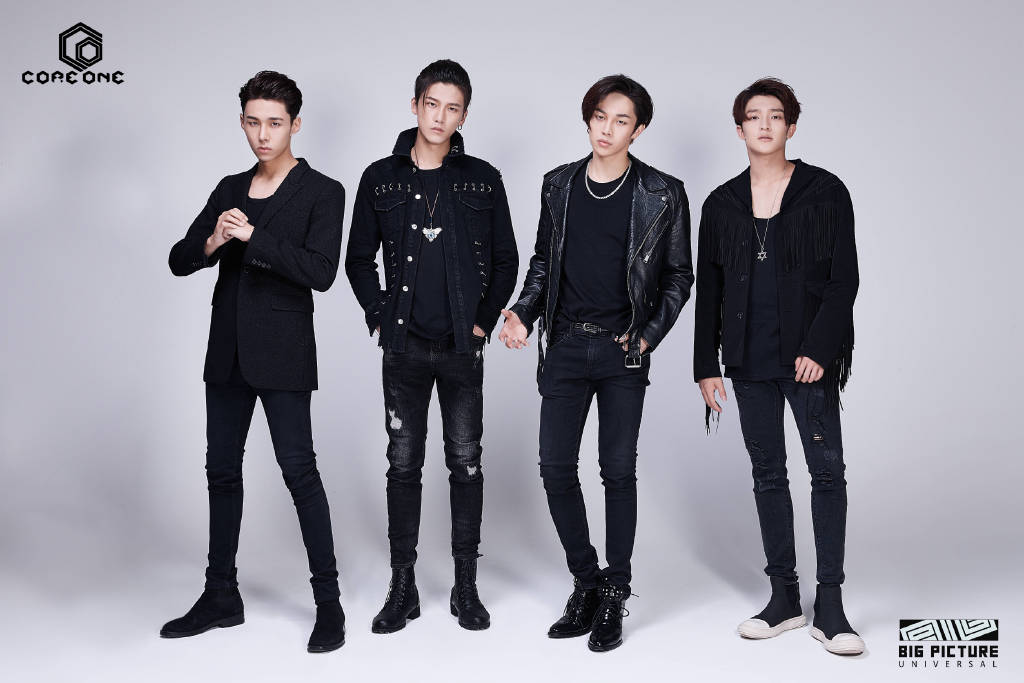 易烊千玺偶练,易烊千玺小成员