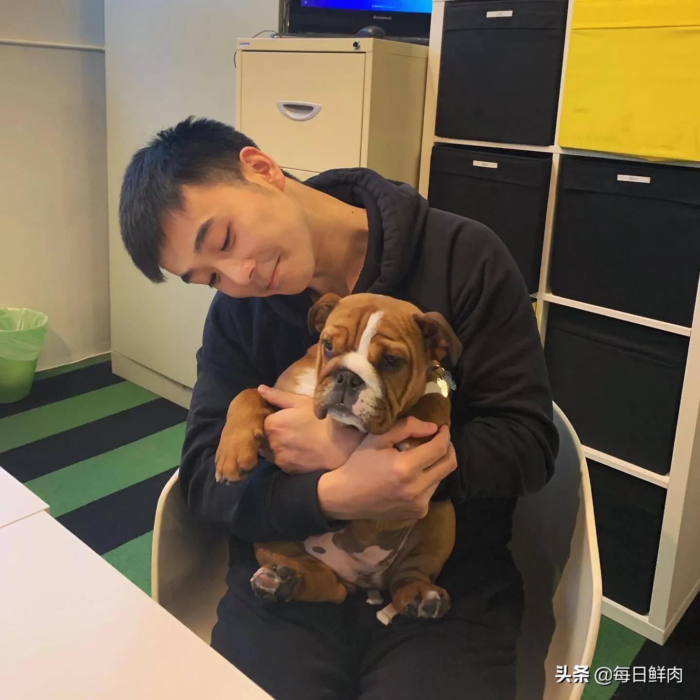 留学澳洲的肌肉天菜，你肯定也用他照片当过头像！