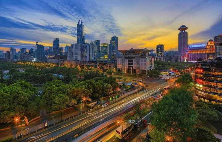 适合学生穷游国外的地方,适合学生穷游的路线