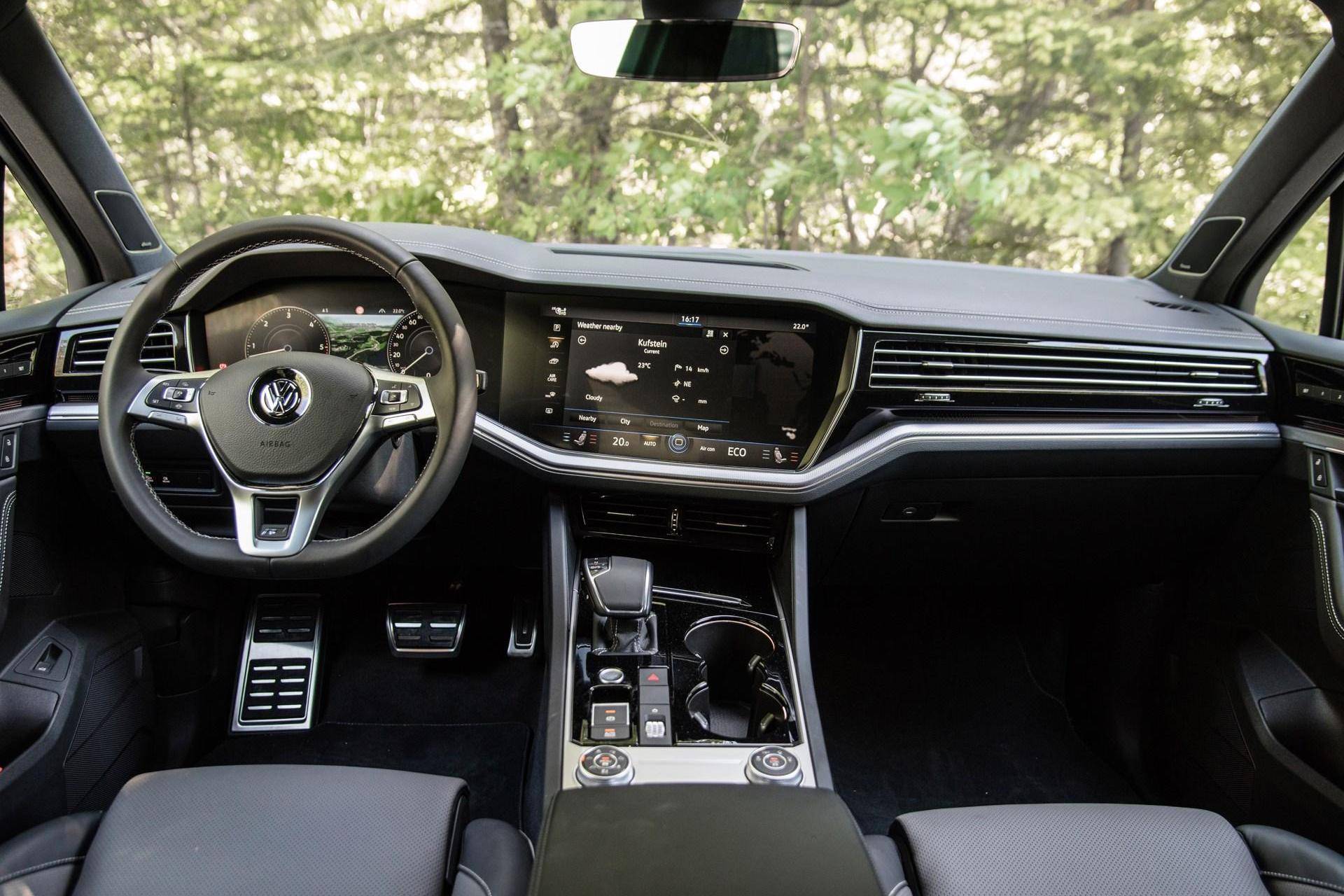 城里开硬派越野车,在城里买越野车好吗