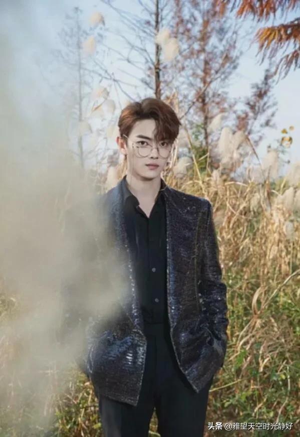 盘点国内男明星眼镜杀高清写真照斯文帅气沉稳内敛雅致贵气