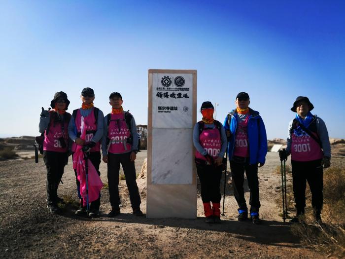 淮南朝阳医院18名医生，两天一夜暴走56公里，平庸的生活中拥抱你