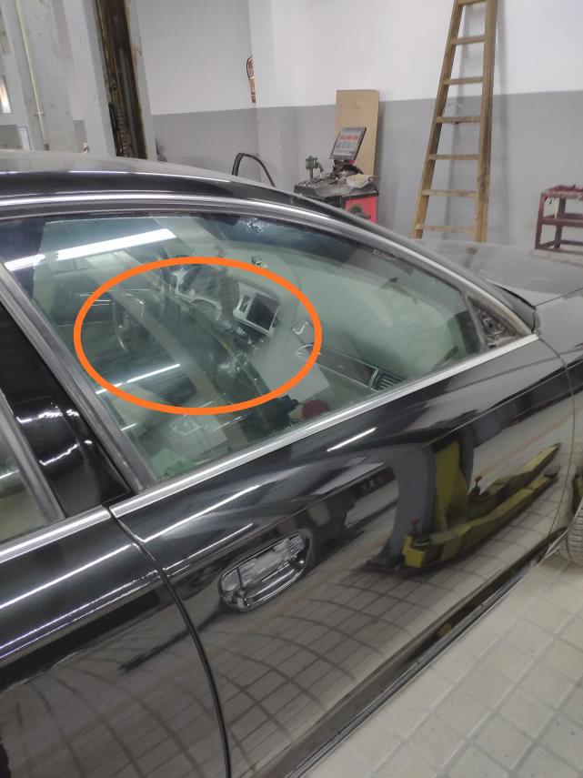 奥迪a6车窗关不上怎么临时关上,奥迪a6换完升降器玻璃升不到顶