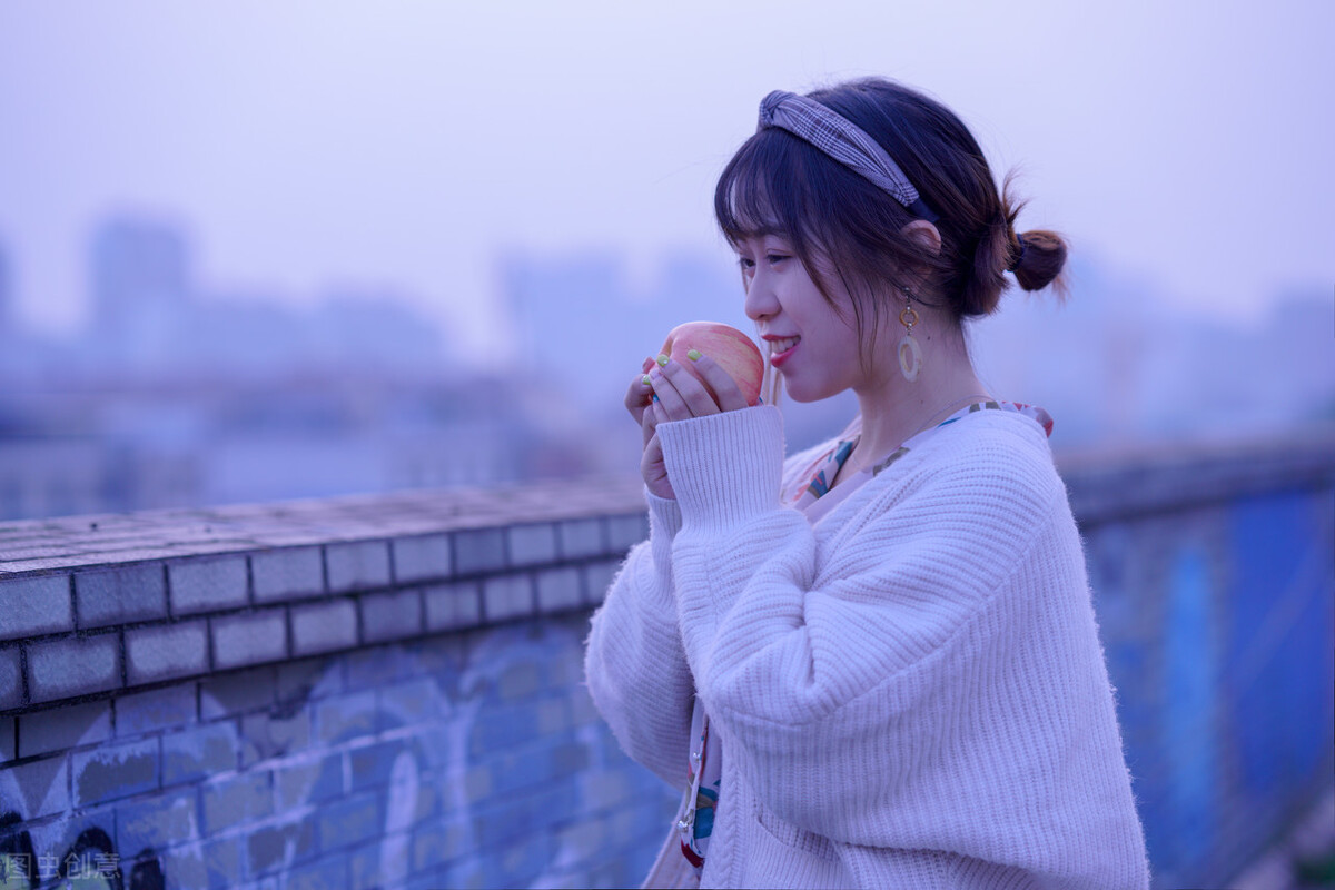 暗恋男神10年鼓起勇气表白,鼓起勇气向暗恋多年的他表白