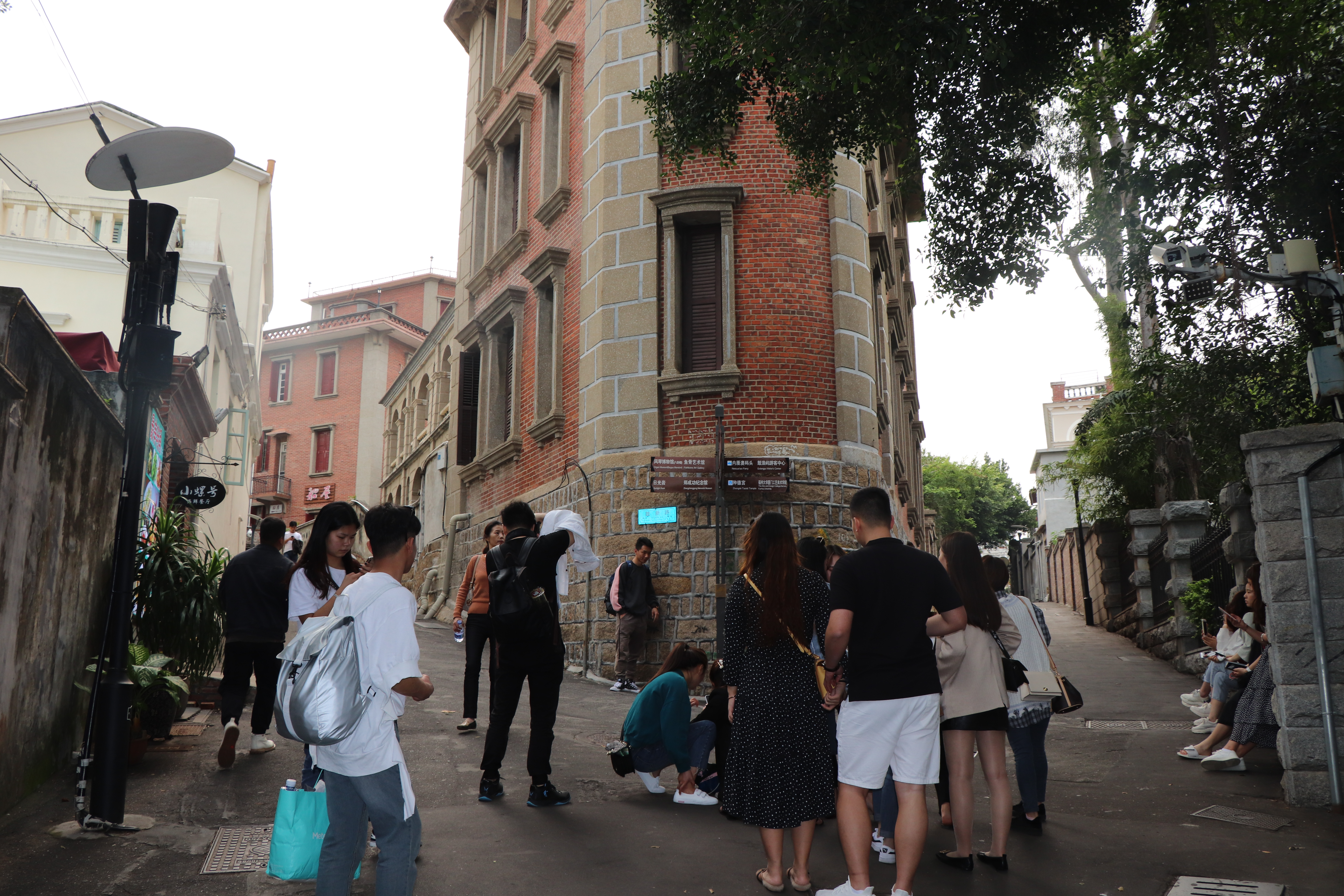 鼓浪屿的游玩攻略及费用 (鼓浪屿旅游攻略自由行最佳线路图)