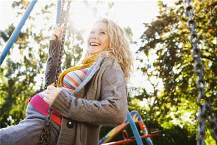 准妈妈如何缓解孕期腹胀,准妈妈应警惕孕期七种痛